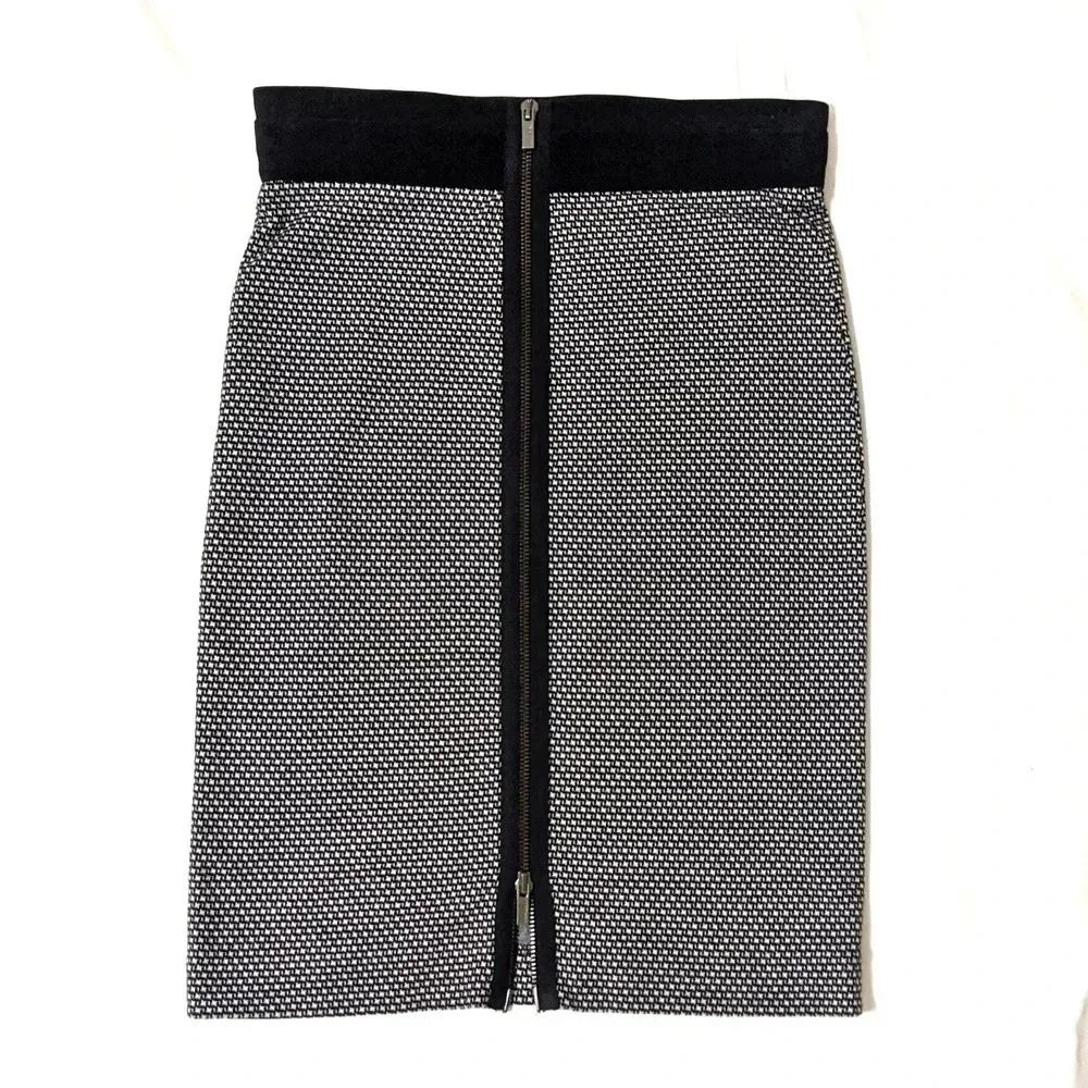 BCBGMaxAzria Pencil Skirt, Color Black/White Size XS